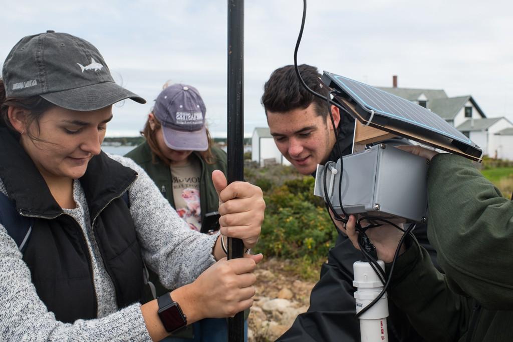 Students prep environmental science tech on Ram Island
