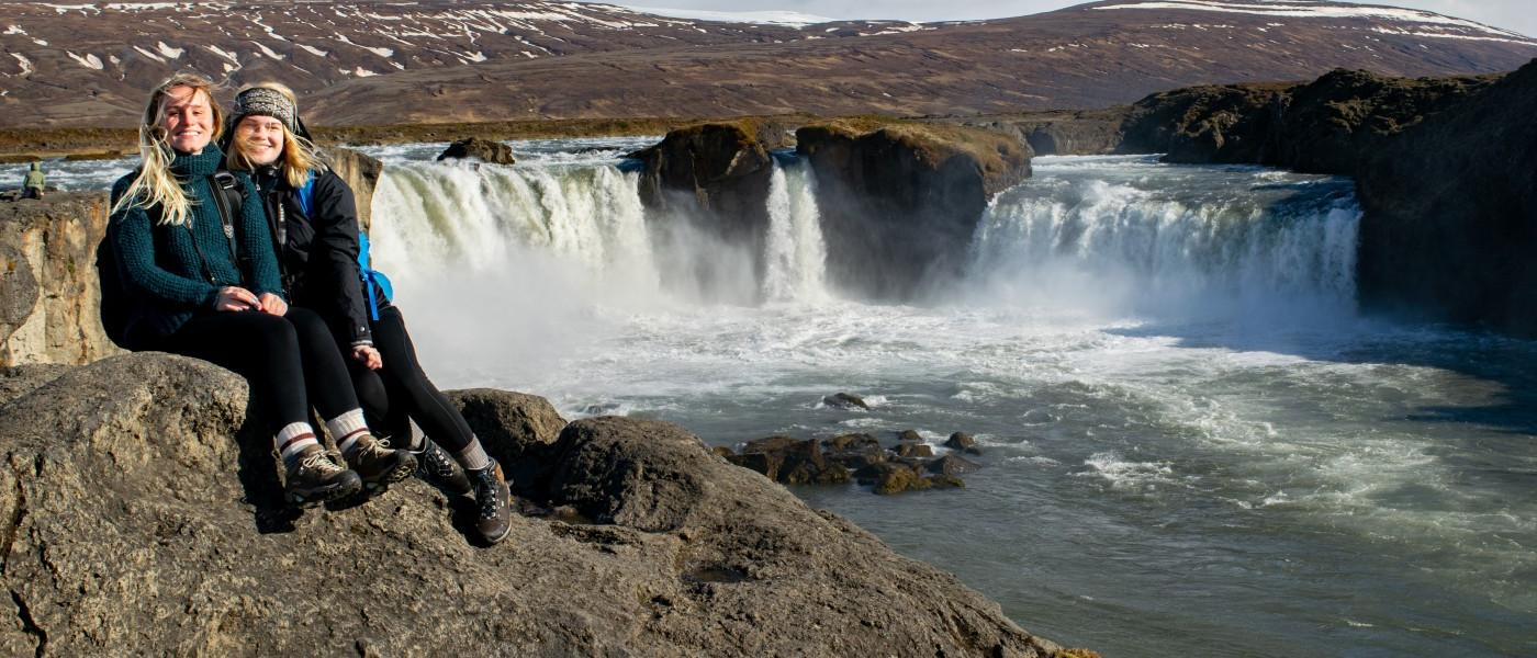 推荐一个正规永利娱乐场的平台学生在冰岛瀑布